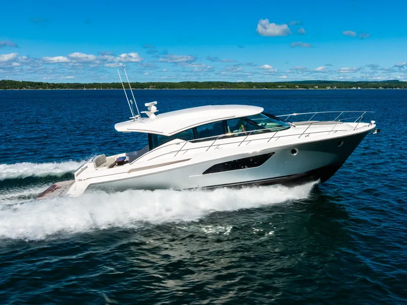 Slide: The Image of Tiara C53 Coupe 2019 - 10