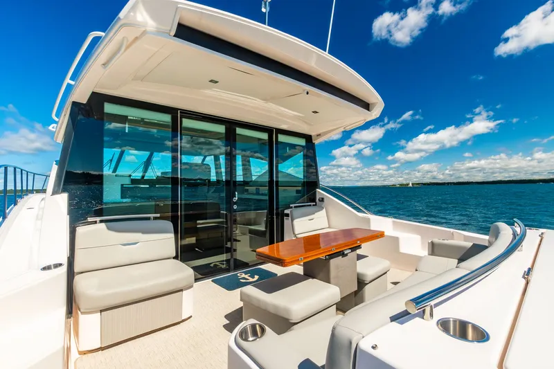 Slide: The Image of Tiara C53 Coupe 2019 - 15