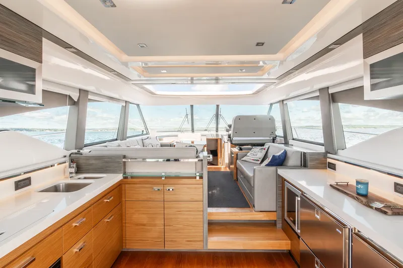 Slide: The Image of Tiara C53 Coupe 2019 - 26