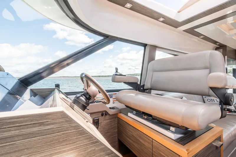 Slide: The Image of Tiara C53 Coupe 2019 - 27