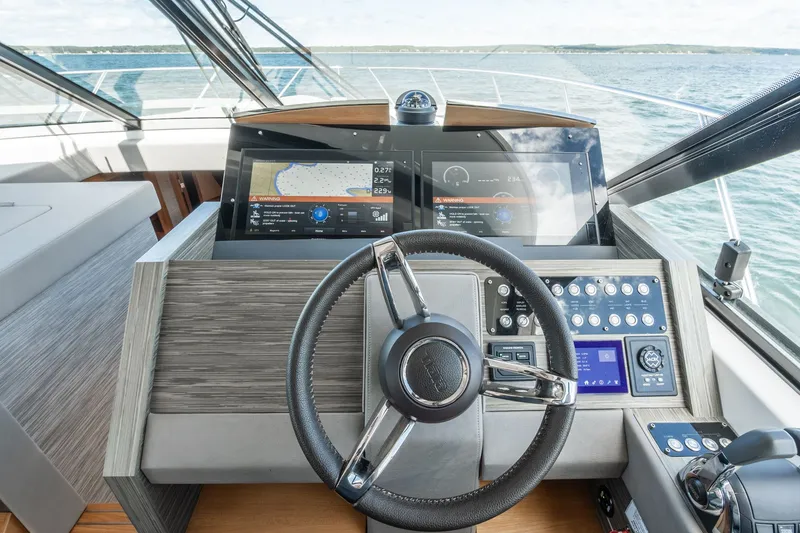 Slide: The Image of Tiara C53 Coupe 2019 - 32