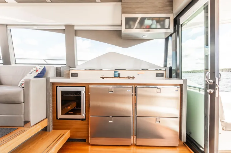 Slide: The Image of Tiara C53 Coupe 2019 - 42