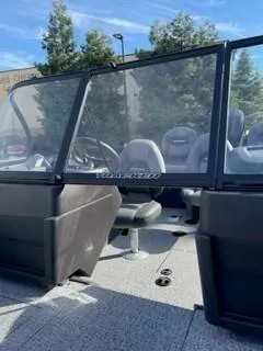 Slide: The Image of Tracker Pro Guide V-175 WT 2025 - 98