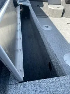 Slide: The Image of Tracker Pro Guide V-175 WT 2025 - 99