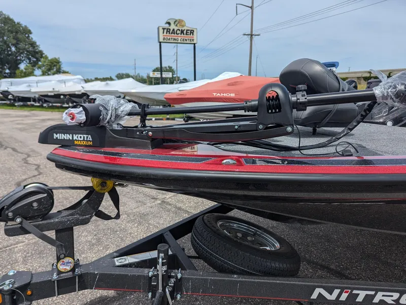 Slide: The Image of 2024 Nitro Z19 boat with Minn Kota Maxxum motor at Tracker Boating Center. - 1