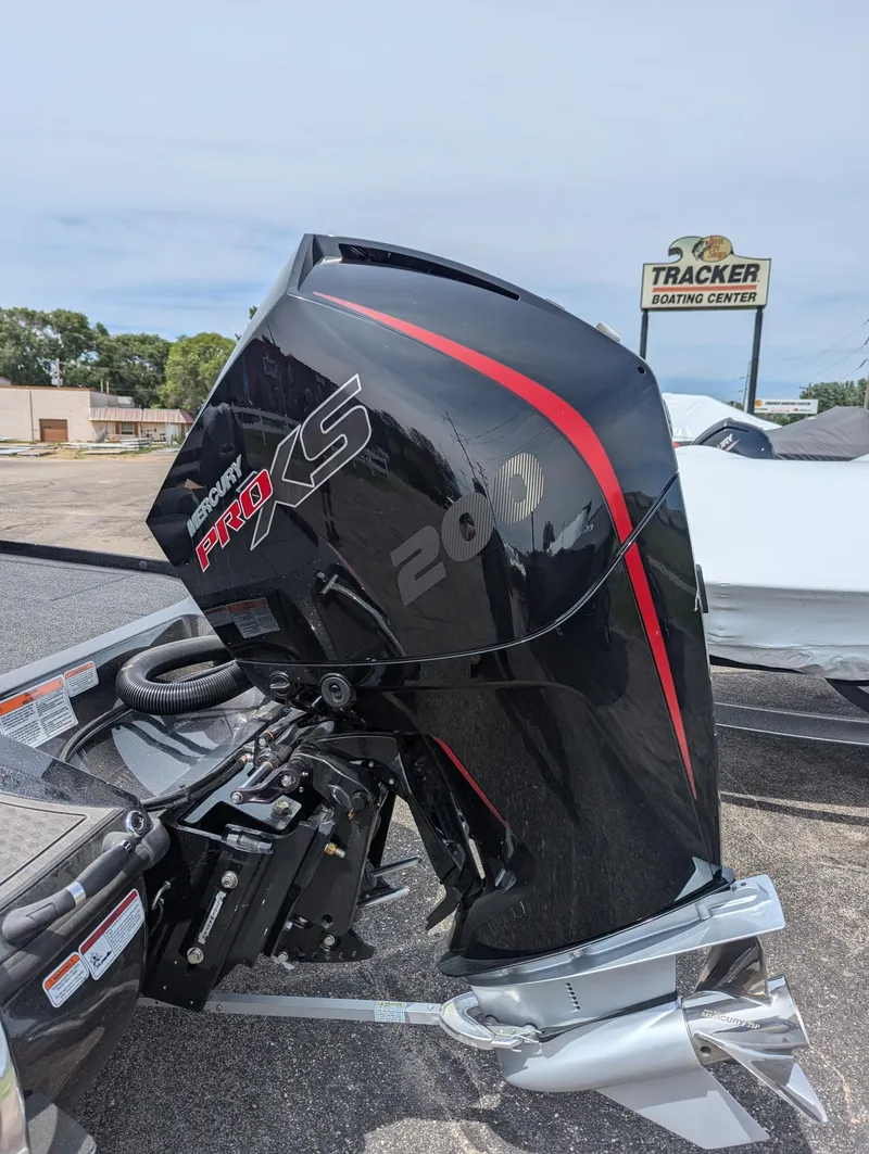 Slide: The Image of 2024 Nitro Z19 boat with Mercury Pro XS engine at Tracker Boating Center. - 9