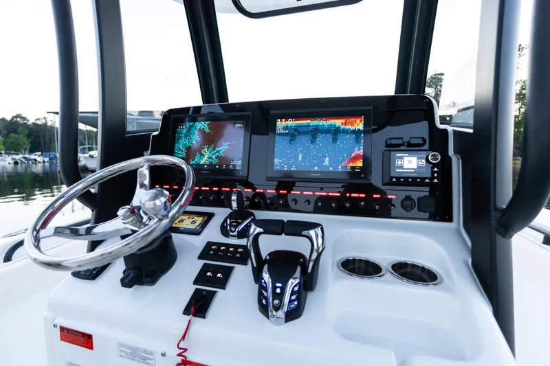 Slide: The Image of Sea Hunt Gamefish 27 Coffin Box 2026 - 70