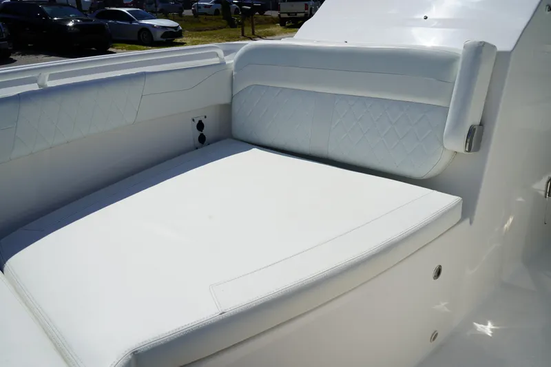 Slide: The Image of Edgewater 262 CX 2018 - 61