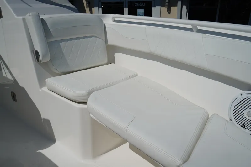 Slide: The Image of Edgewater 262 CX 2018 - 62