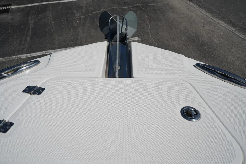 Slide: The Image of Edgewater 262 CX 2018 - 63