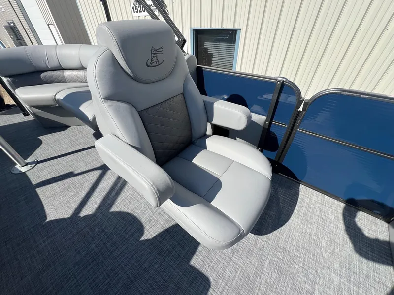 Slide: The Image of Luxurious seating on 2019 Misty Harbor 2285 Biscayne Bay CU pontoon boat. - 18