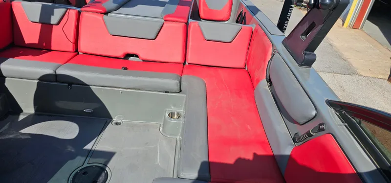 Slide: The Image of Red and gray interior of a 2020 Heyday WT-2DC boat. - 9
