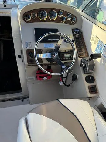 Slide: The Image of Rinker 270 Viesta Vee 2000 - 1