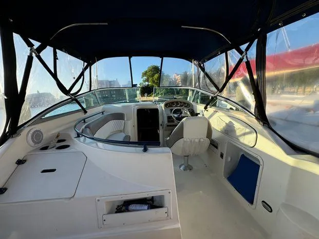 Slide: The Image of Rinker 270 Viesta Vee 2000 - 5