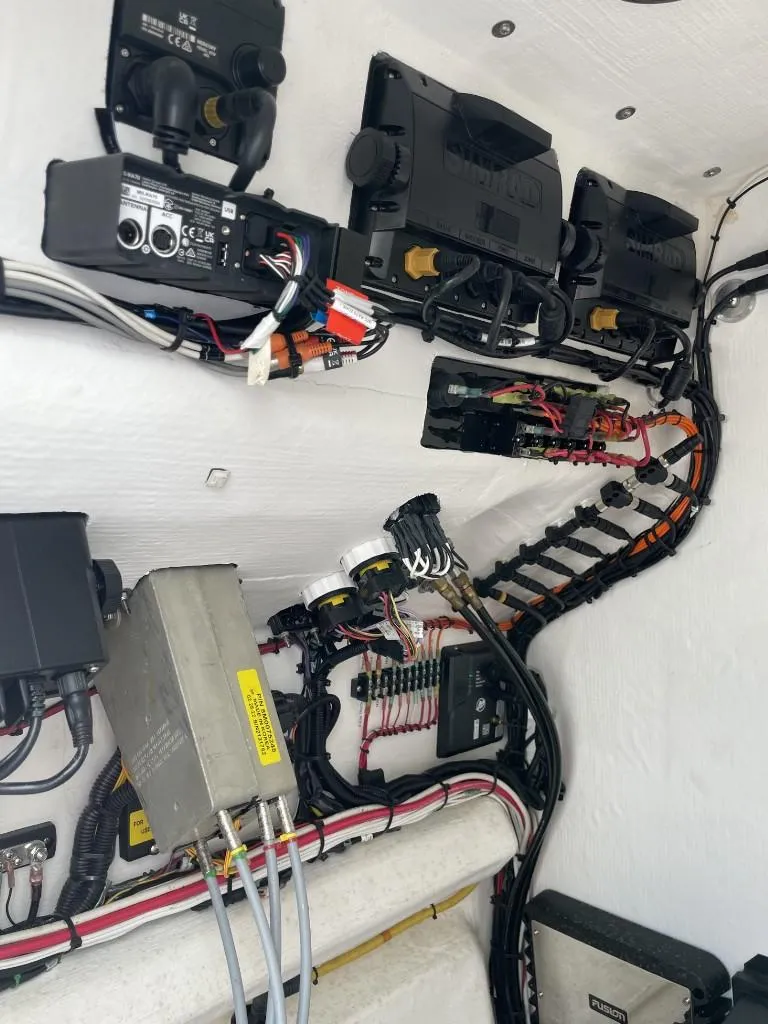 Slide: The Image of Electrical system of 2024 Reef Runner 230 XO boat, showcasing wiring and components. - 29