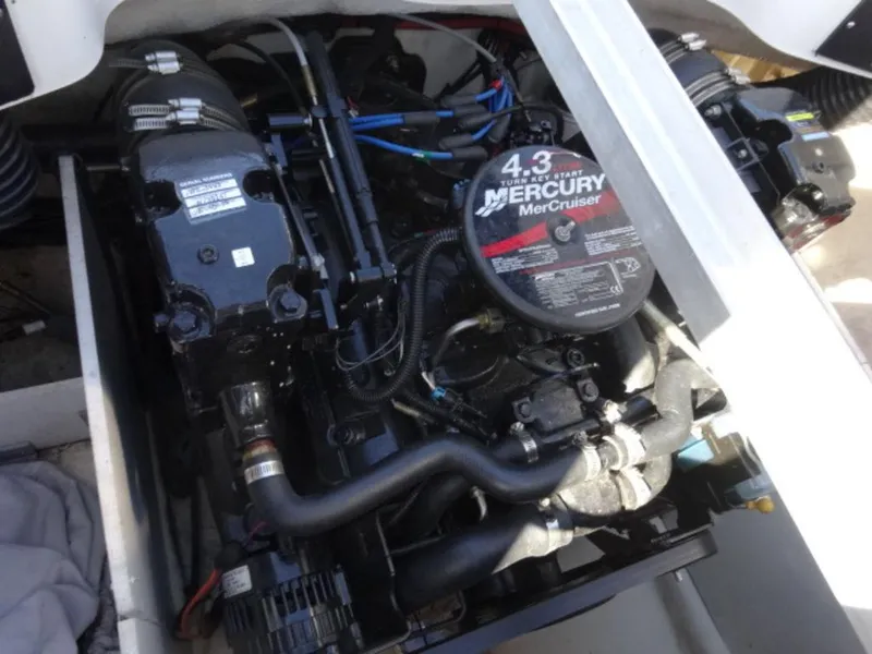 Slide: The Image of Engine of 2007 Sea Ray 185 Sport boat with Mercury MerCruiser 4.3L V6. - 6