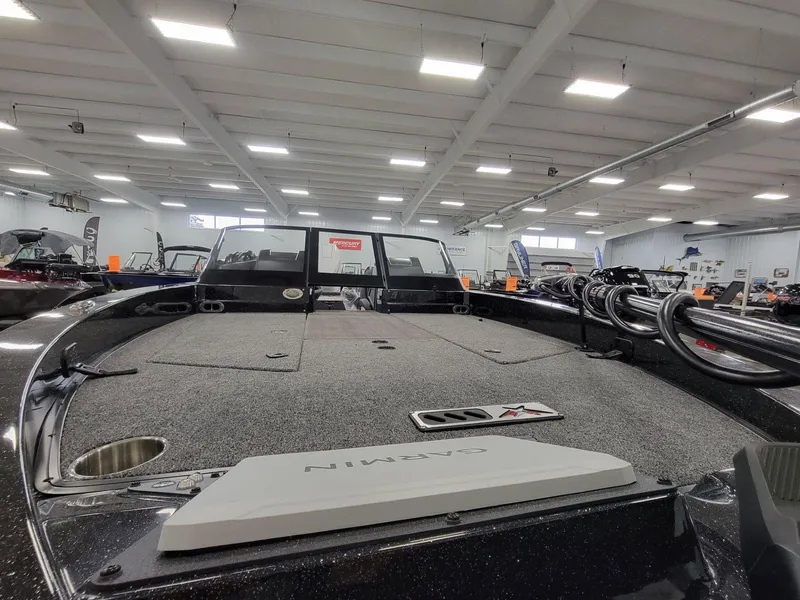 Slide: The Image of Vexus Boats DVX22s 2025 - 11