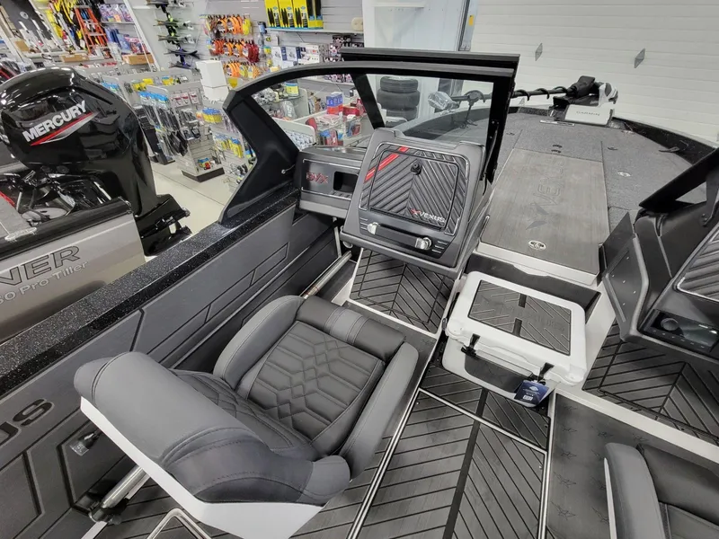 Slide: The Image of Vexus Boats DVX22s 2025 - 23