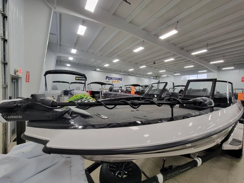 Slide: The Image of Vexus Boats DVX22s 2025 - 34