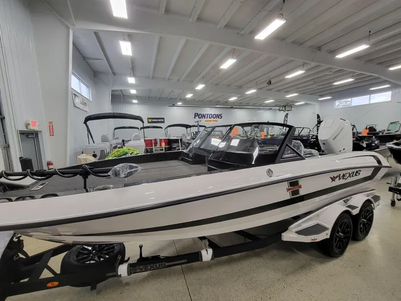 Slide: The Image of Vexus Boats DVX22s 2025 - 6