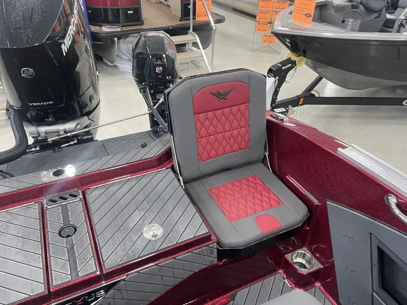 Slide: The Image of Vexus Boats DVX22s 2025 - 13