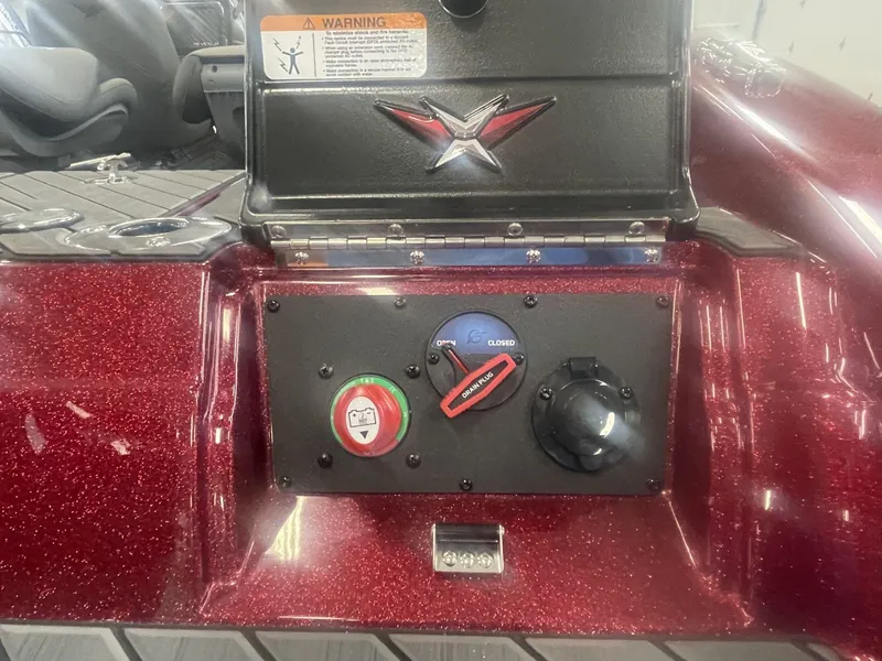 Slide: The Image of Vexus Boats DVX22s 2025 - 16