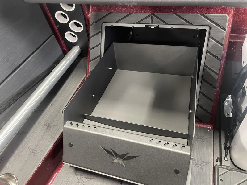 Slide: The Image of Vexus Boats DVX22s 2025 - 18