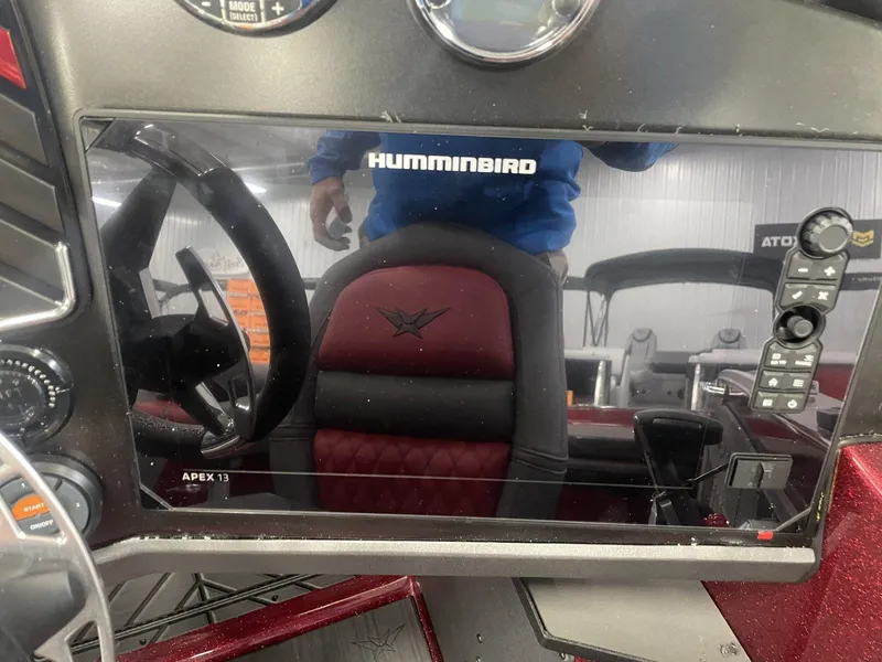 Slide: The Image of Vexus Boats DVX22s 2025 - 26