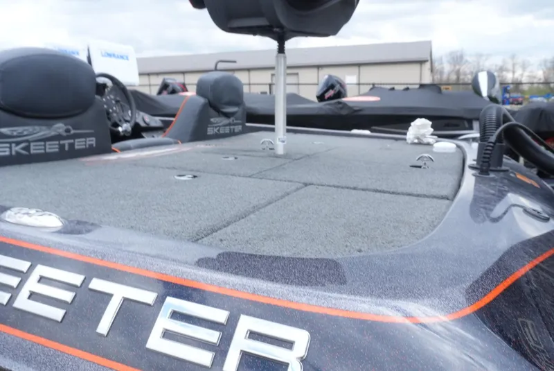 Slide: The Image of 2018 Skeeter ZX200 boat deck with storage compartments and seating. - 3