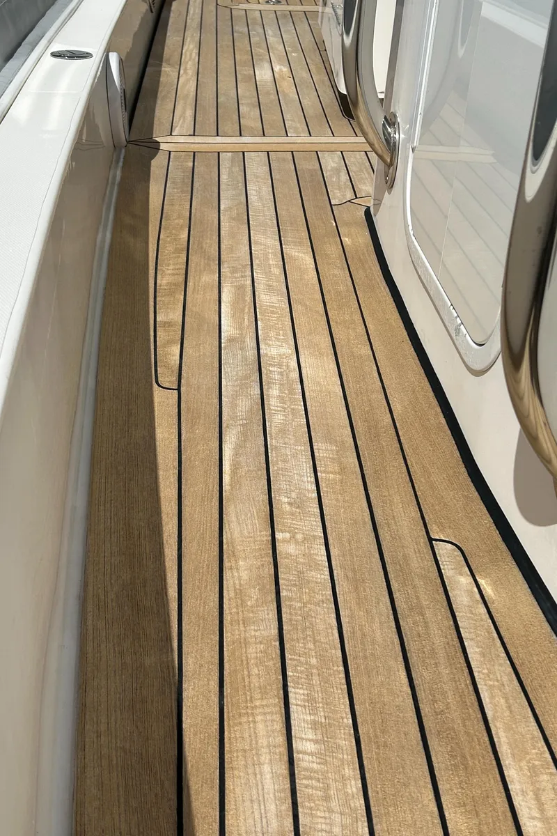 Slide: The Image of Hunt Yachts HBI 30 2011 - 11