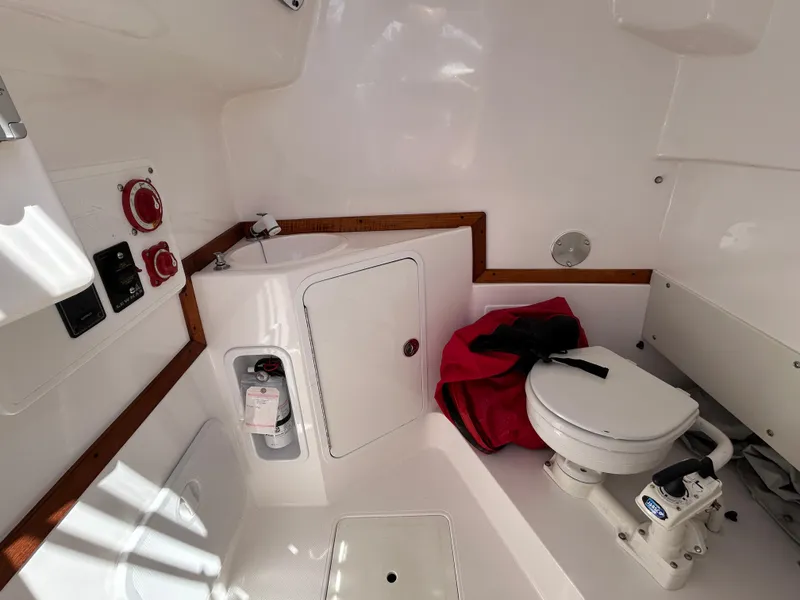 Slide: The Image of Hunt Yachts HBI 30 2011 - 17