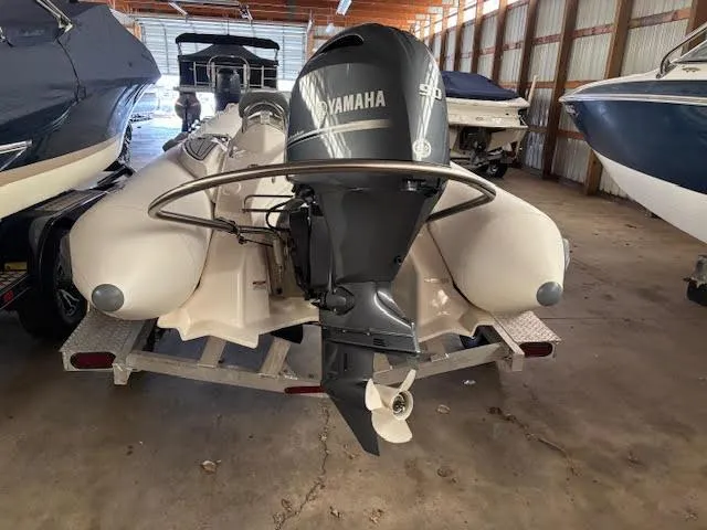 Slide: The Image of Zodiac Yacht Line 490 DL NEO 2022 - 3