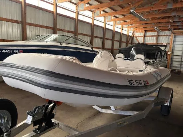 Slide: The Image of Zodiac Yacht Line 490 DL NEO 2022 - 5