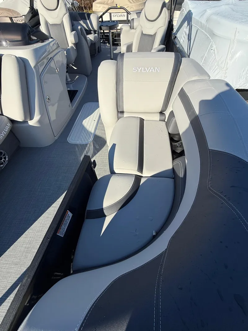 Slide: The Image of 2025 Sylvan L-3 LZ boat interior with plush seating and modern design. - 17