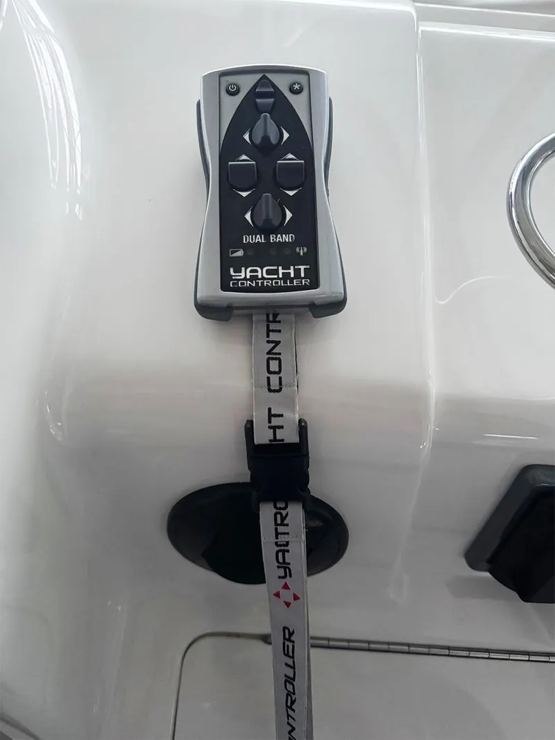 Slide: The Image of Yacht Controller - 26