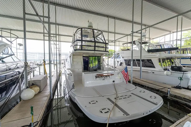 Slide: The Image of Port quarter profile (in slip) - 68