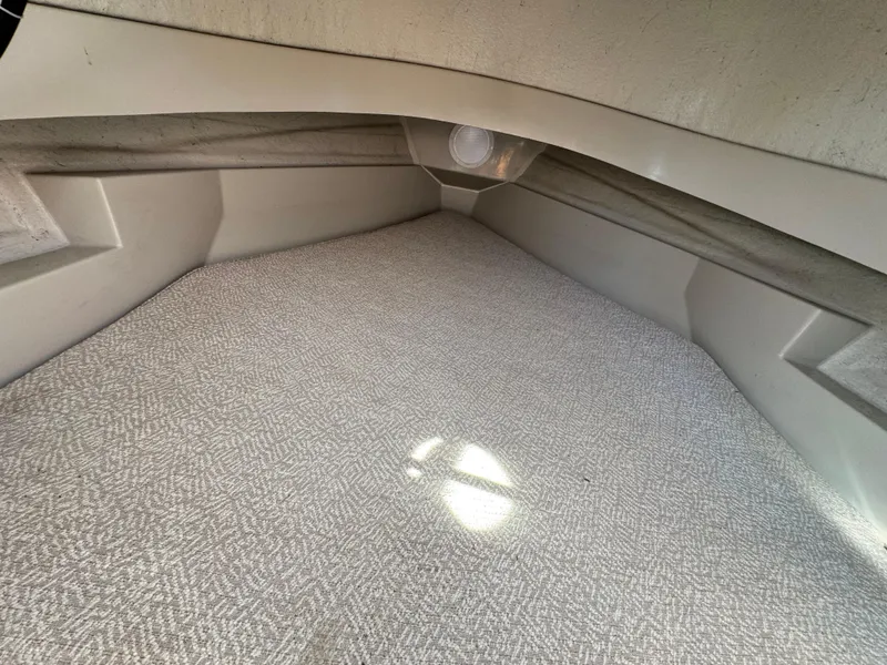 Slide: The Image of Ranger Tug R-21 2001 - 10