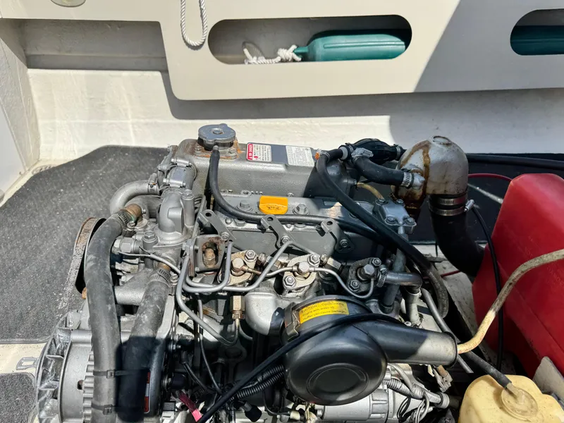 Slide: The Image of Ranger Tug R-21 2001 - 16