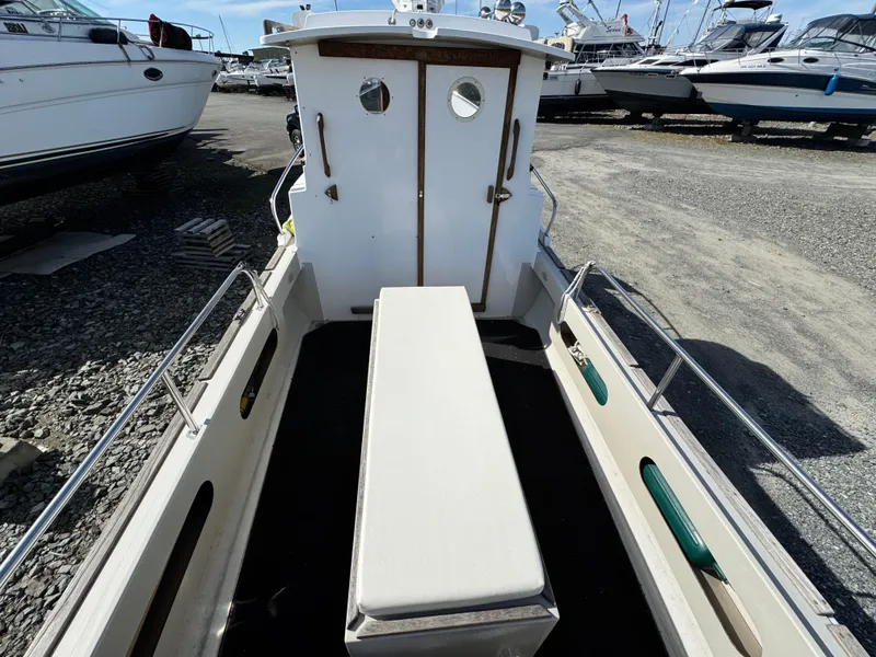 Slide: The Image of Ranger Tug R-21 2001 - 2