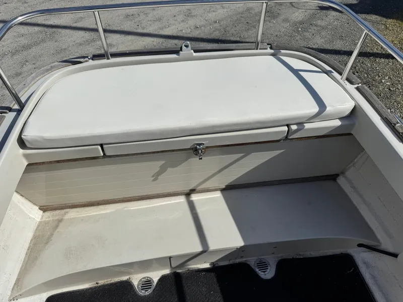 Slide: The Image of Ranger Tug R-21 2001 - 4