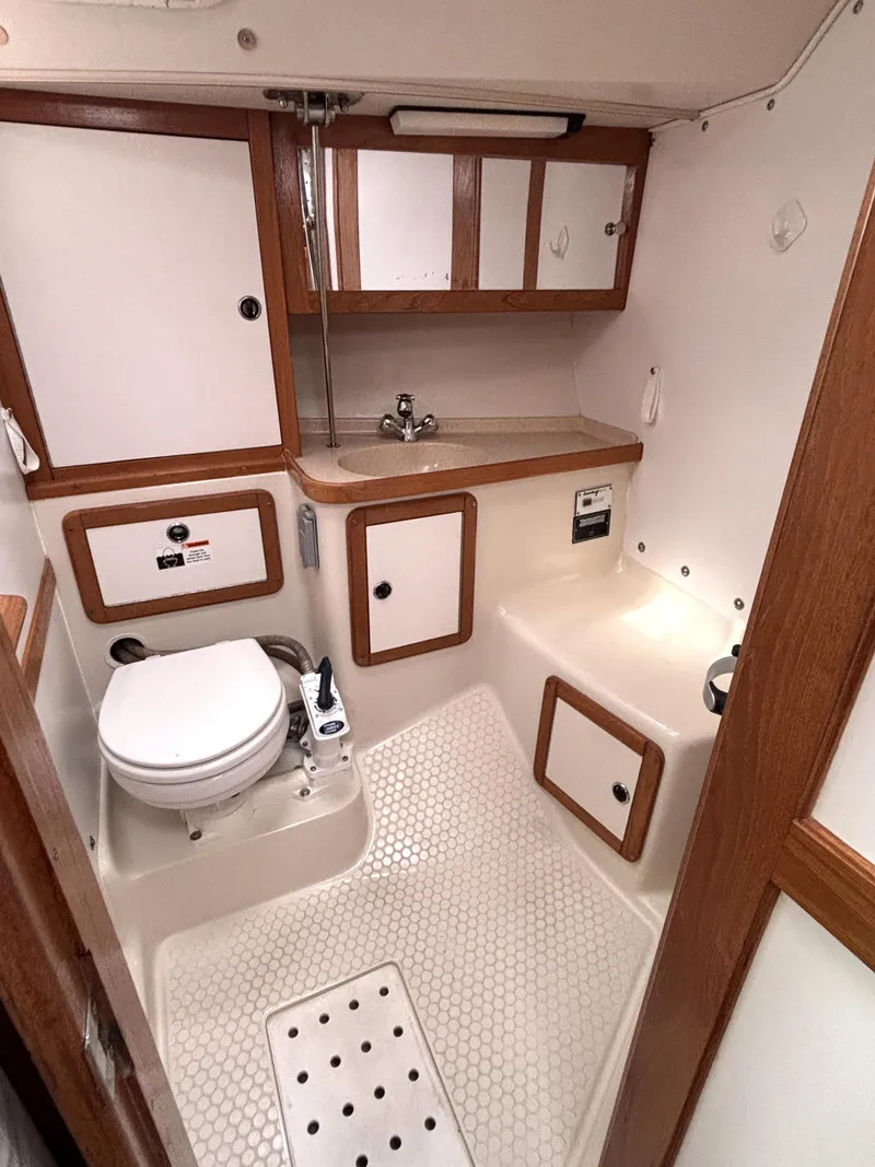 Slide: The Image of Catalina 36 MkII 2002 - 100