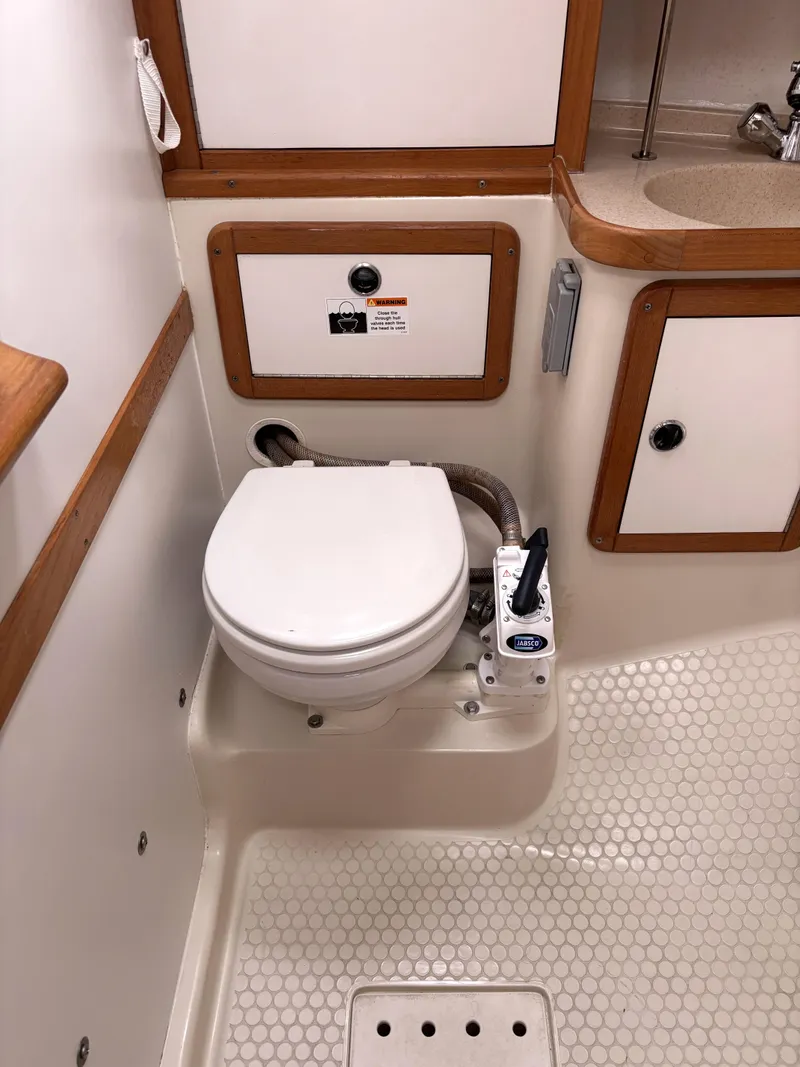 Slide: The Image of Catalina 36 MkII 2002 - 101