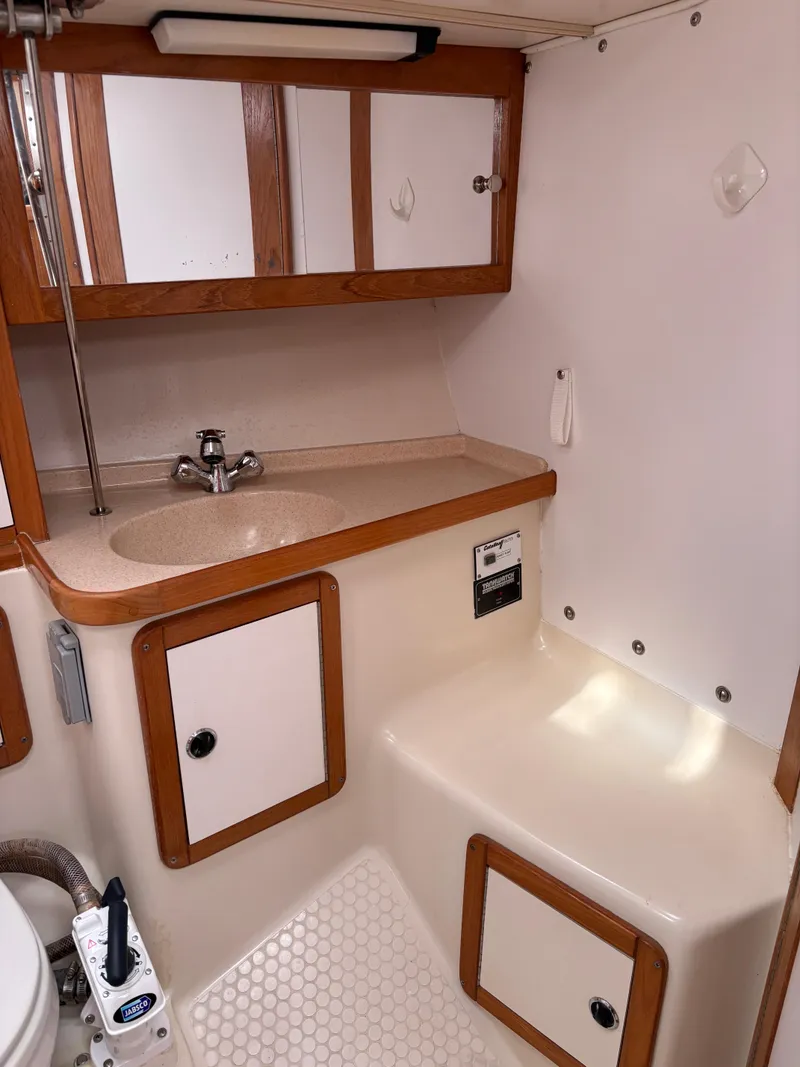 Slide: The Image of Catalina 36 MkII 2002 - 102