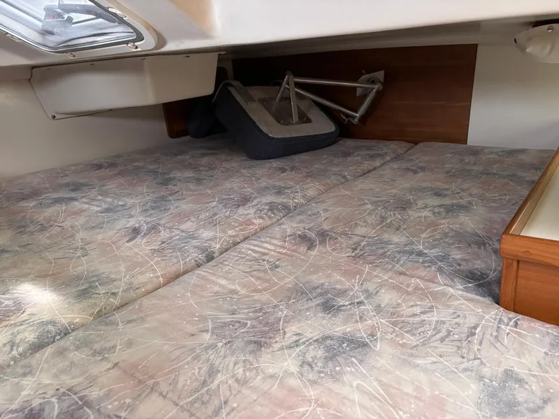 Slide: The Image of Catalina 36 MkII 2002 - 110