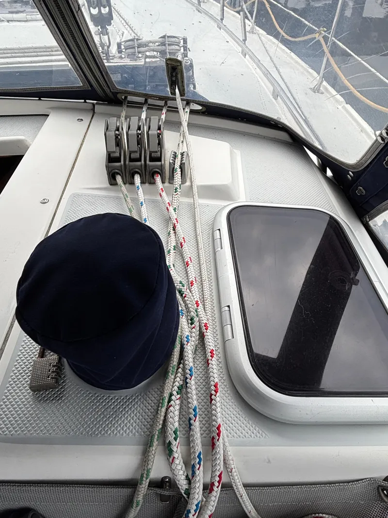 Slide: The Image of Catalina 36 MkII 2002 - 52