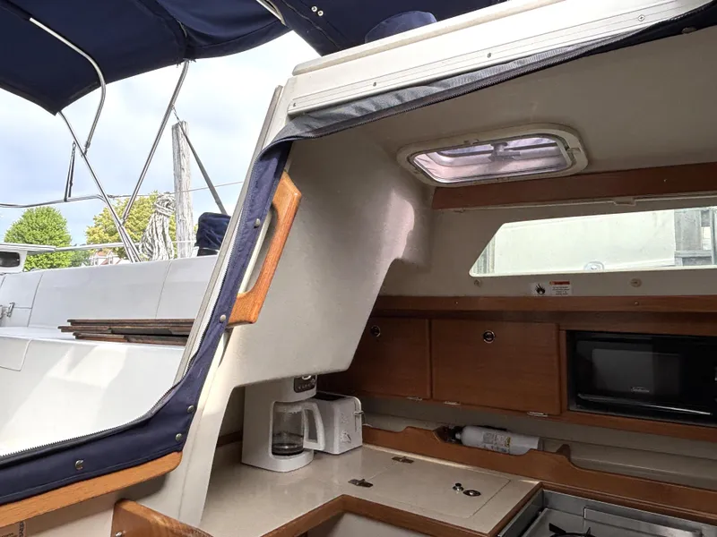 Slide: The Image of Catalina 36 MkII 2002 - 54