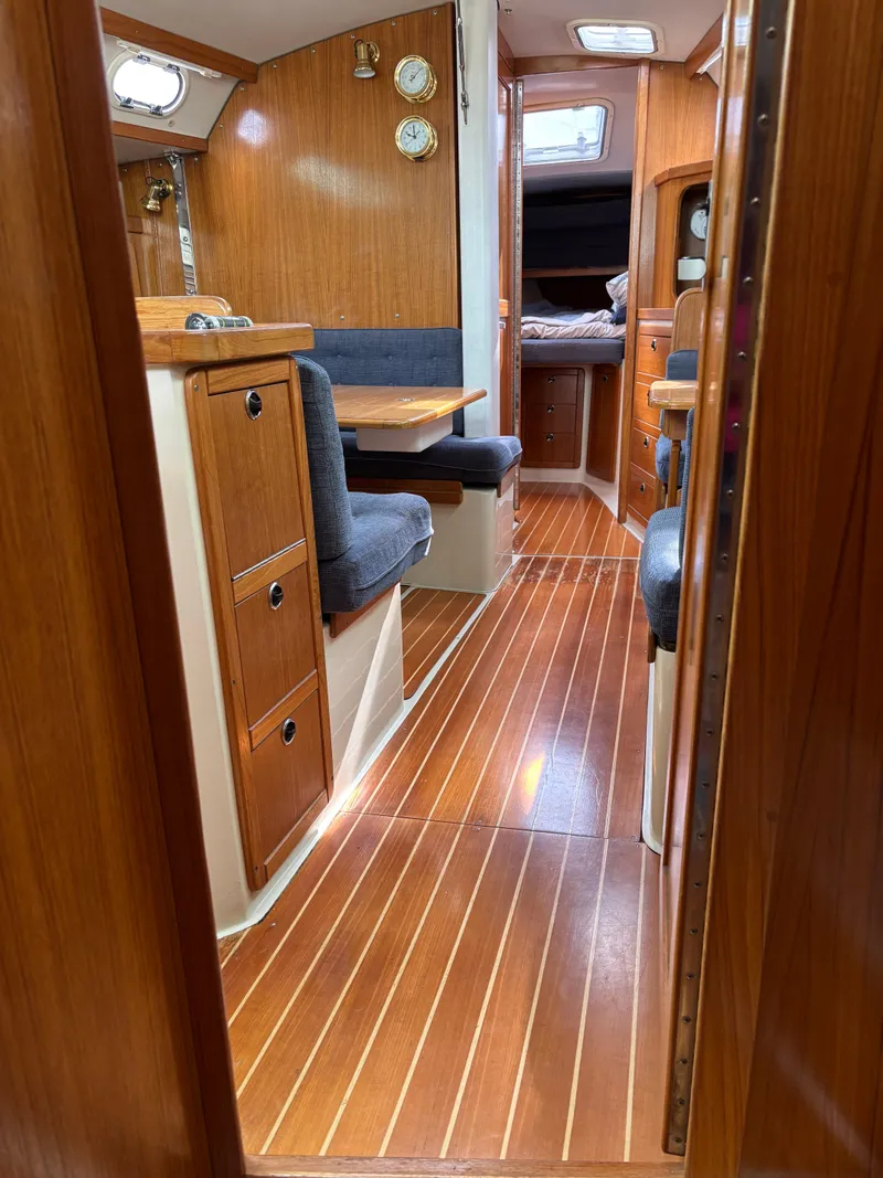 Slide: The Image of Catalina 36 MkII 2002 - 55