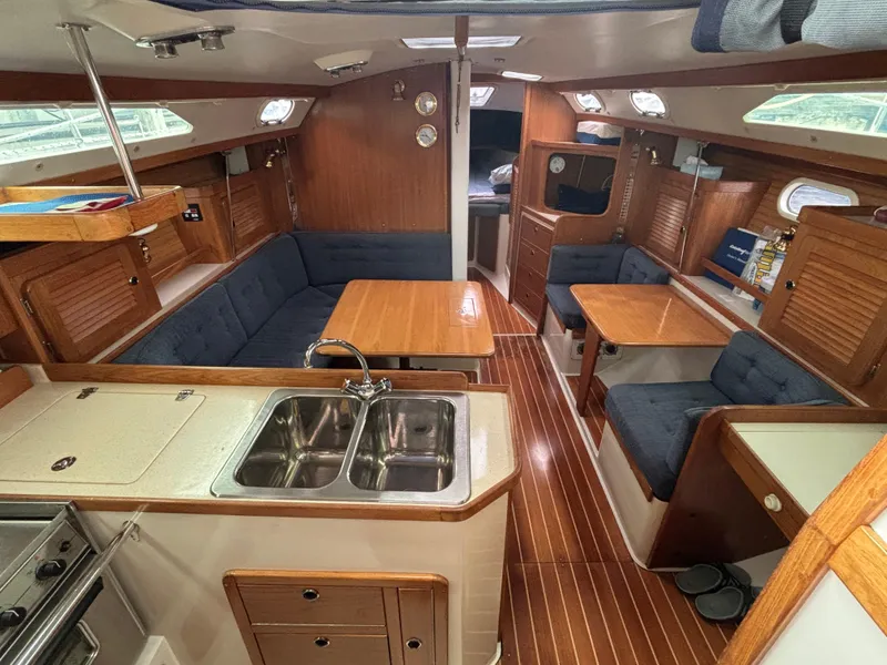 Slide: The Image of Catalina 36 MkII 2002 - 58