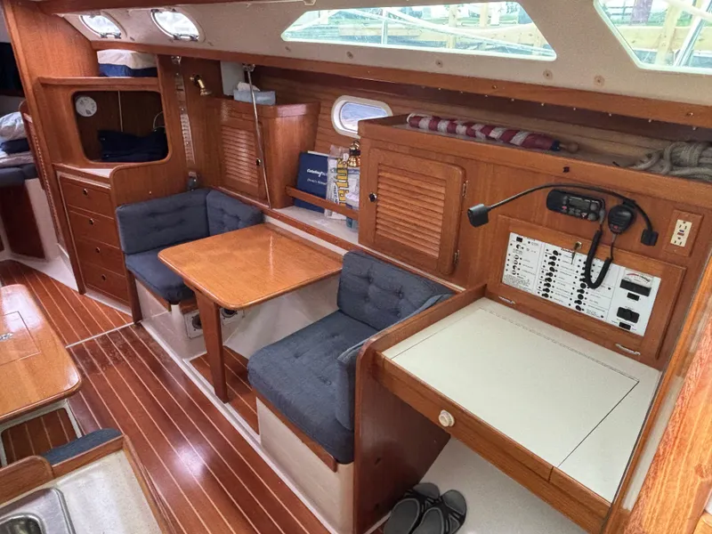 Slide: The Image of Catalina 36 MkII 2002 - 61