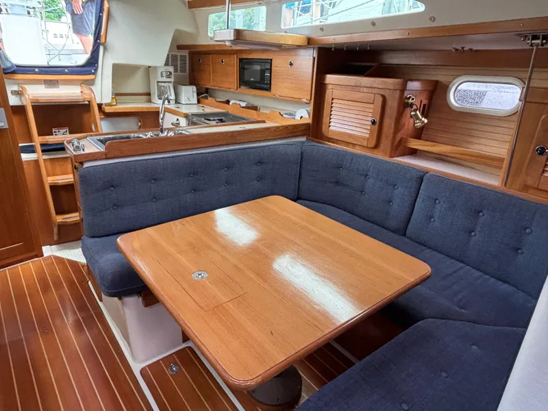 Slide: The Image of Catalina 36 MkII 2002 - 71